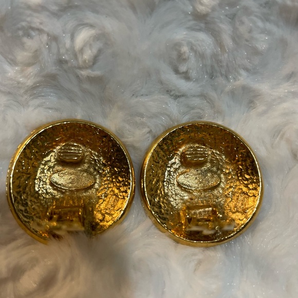 Chanel Gold Rue Cambon Earrings 💛 - Picture 3 of 8